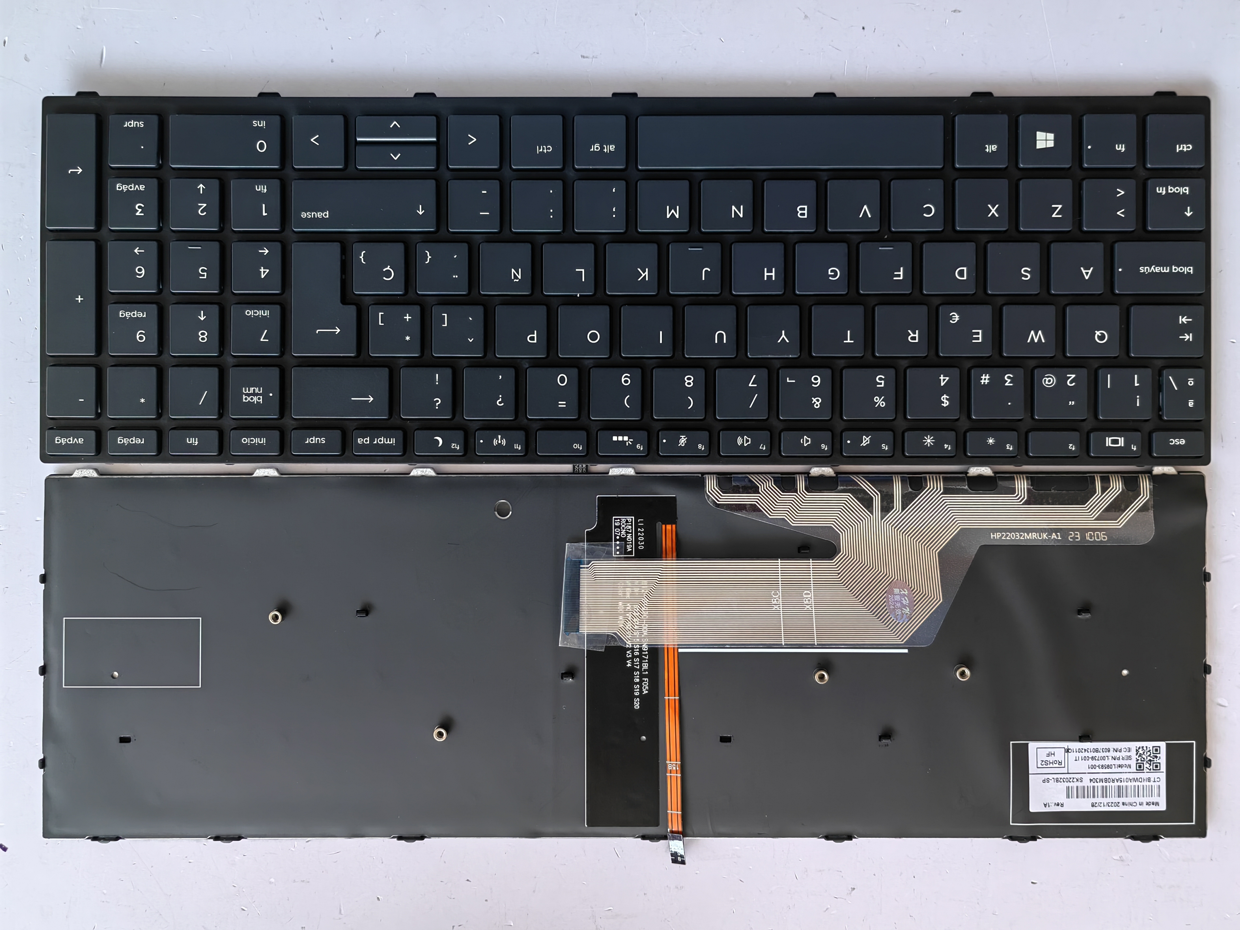 Picture of New Replacement Laptop Keyboard For HP 450G5/455G5/470G5 SILVER FRAME BLACK Backlit (OEM) SP Layout
